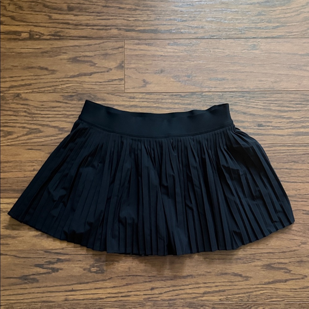 lululemon Black Pleated skort